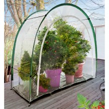 14372-Portable-Balcony-Greenhouse_insitu