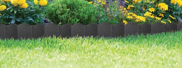 wavelock-border-panel-edging-in-use